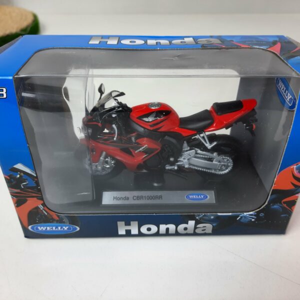 Honda-CBR1000RR-600x600.jpg